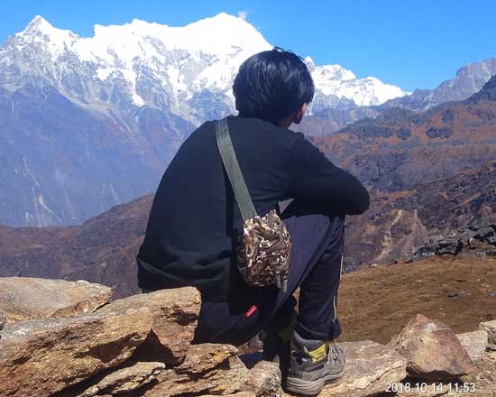 view from gosaikunda trek