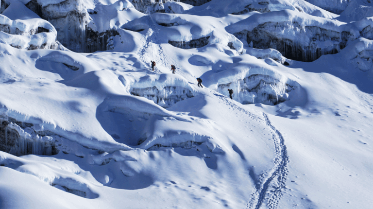 Nepal Opens 97 Peaks for Free Climbing
